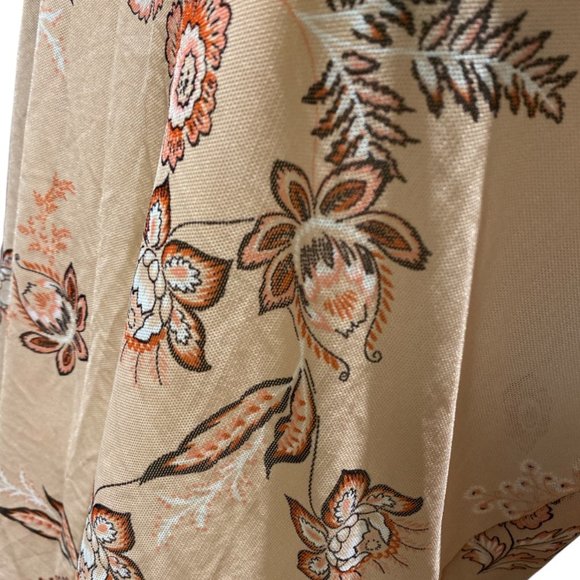 LOVE & LEGEND Floral Top Sz 1X Sheer & Stretchy Pretty Curvy Bell Sleeves - Picture 3 of 7